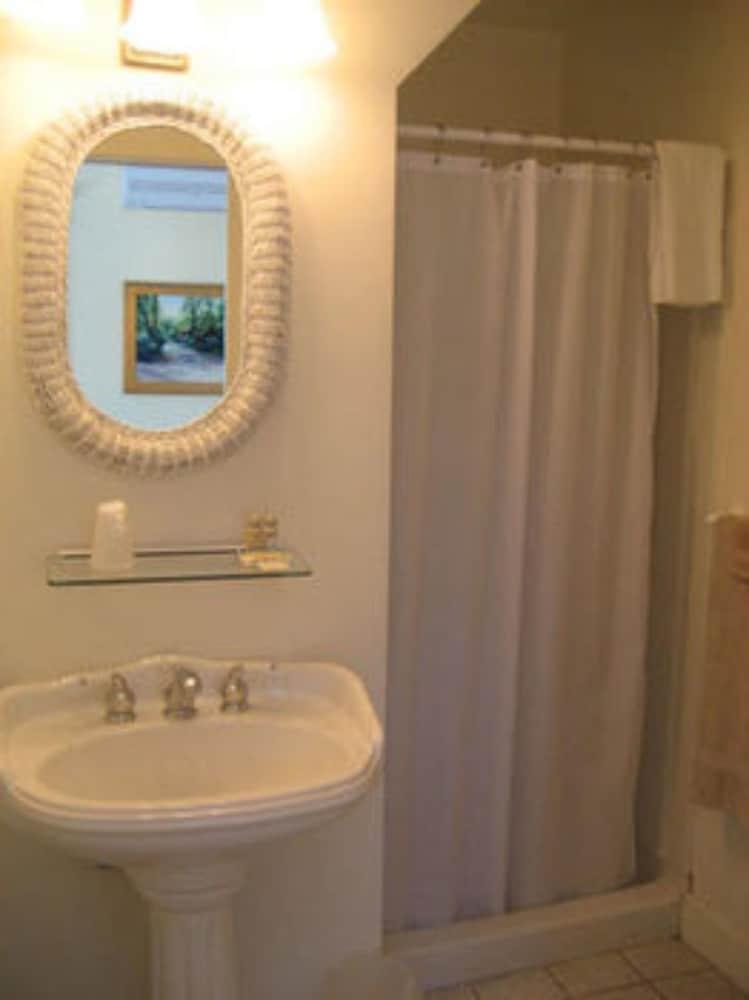 Admiral'S Landing (Adults Only) Bed and Breakfast Provincetown Exteriör bild