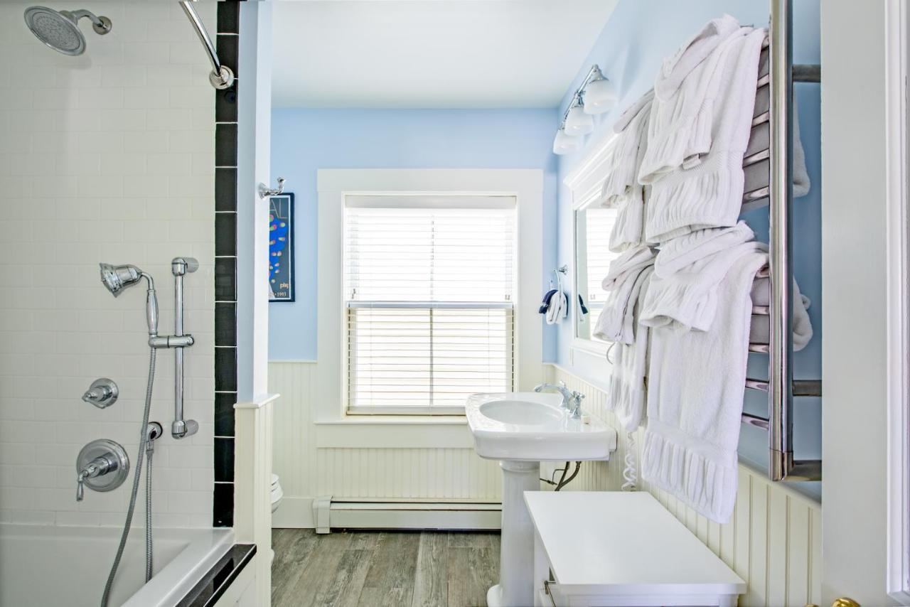 Admiral'S Landing (Adults Only) Bed and Breakfast Provincetown Exteriör bild