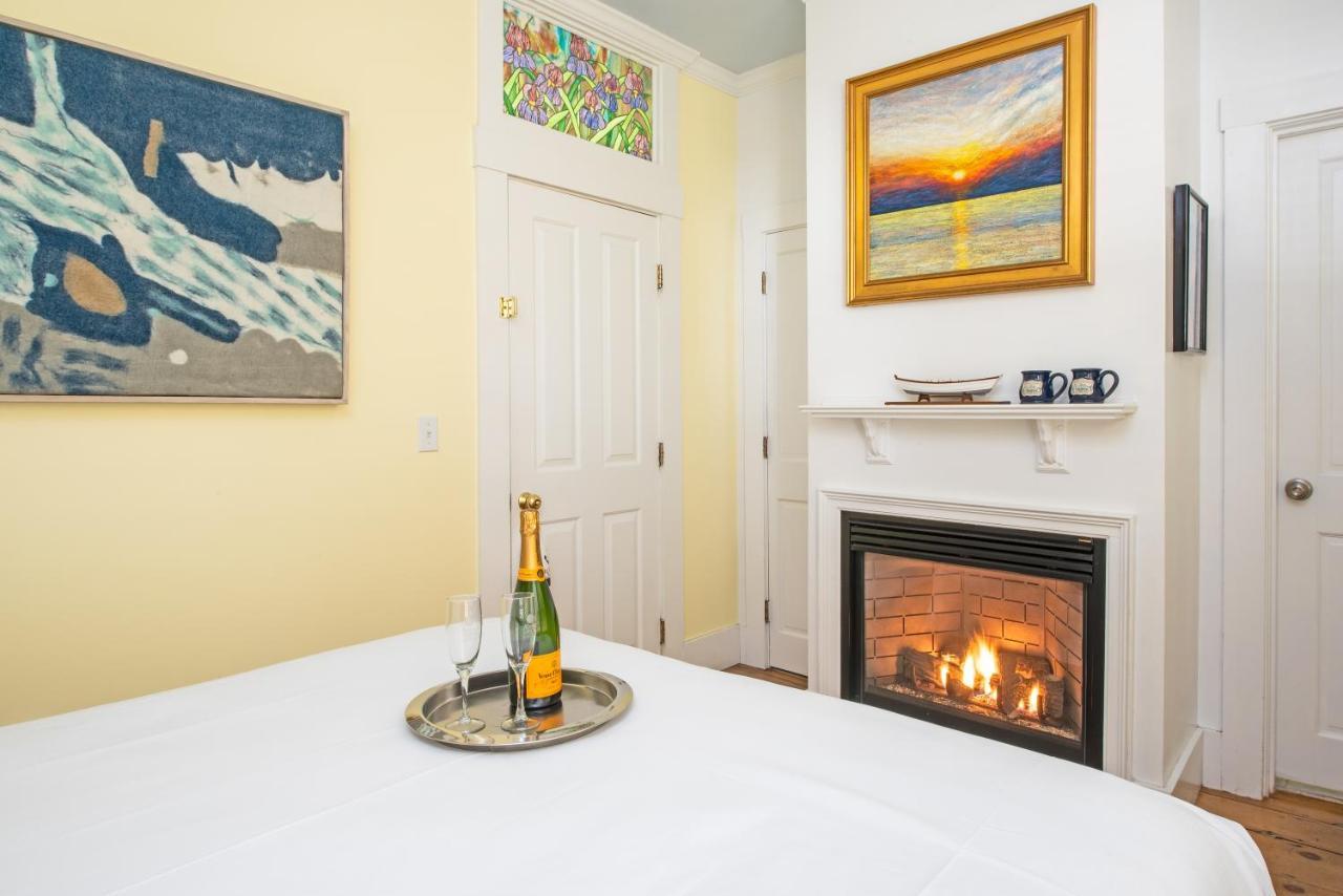 Admiral'S Landing (Adults Only) Bed and Breakfast Provincetown Exteriör bild