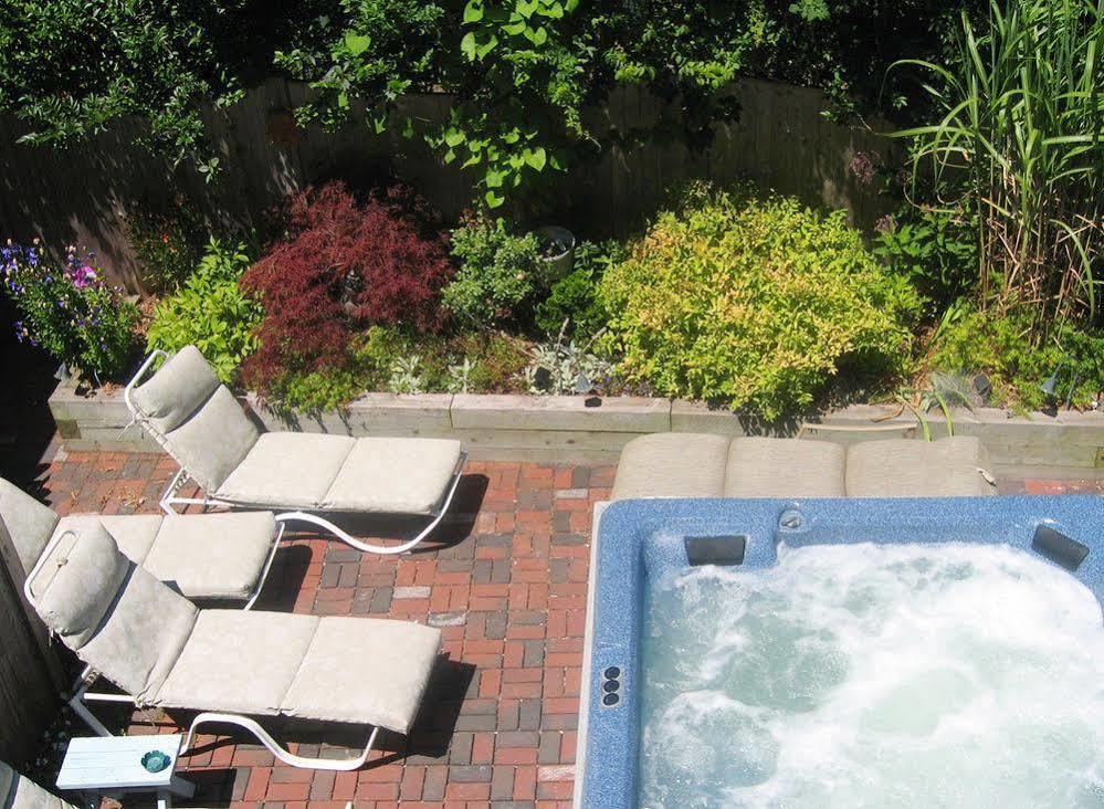 Admiral'S Landing (Adults Only) Bed and Breakfast Provincetown Bekvämligheter bild